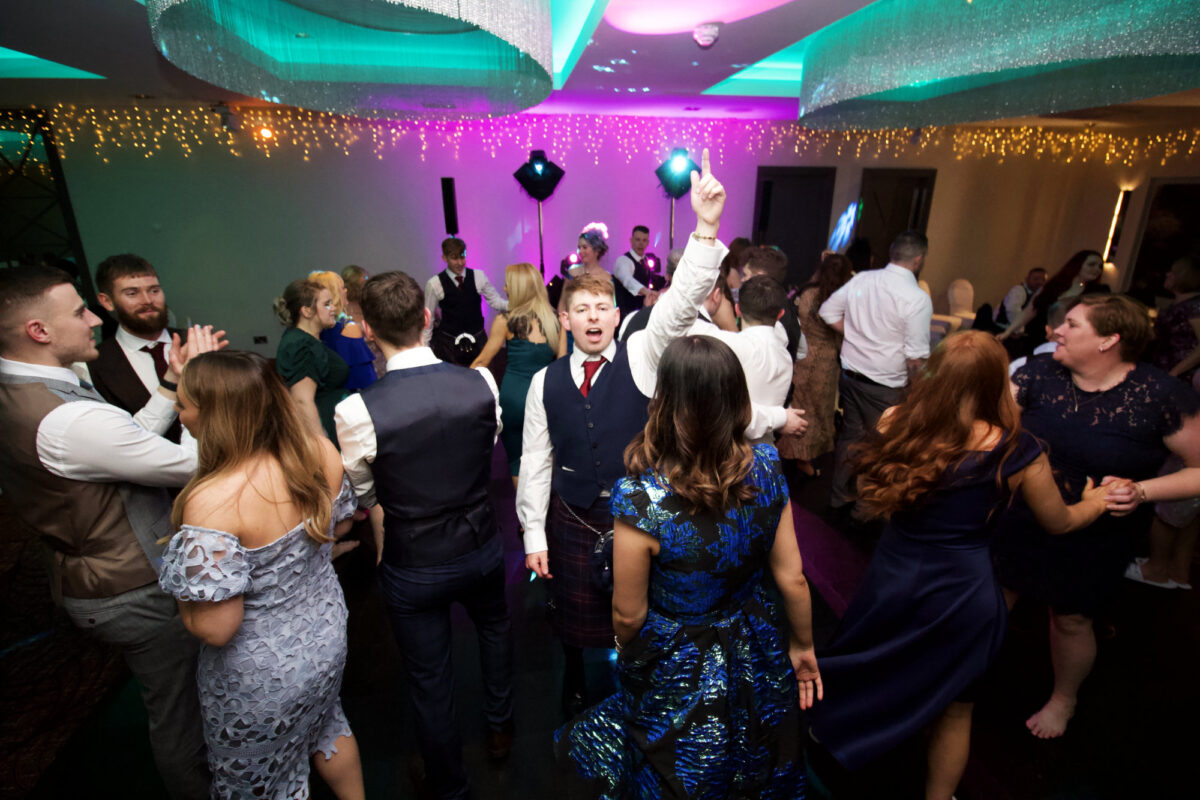 Hands Up at Hetland